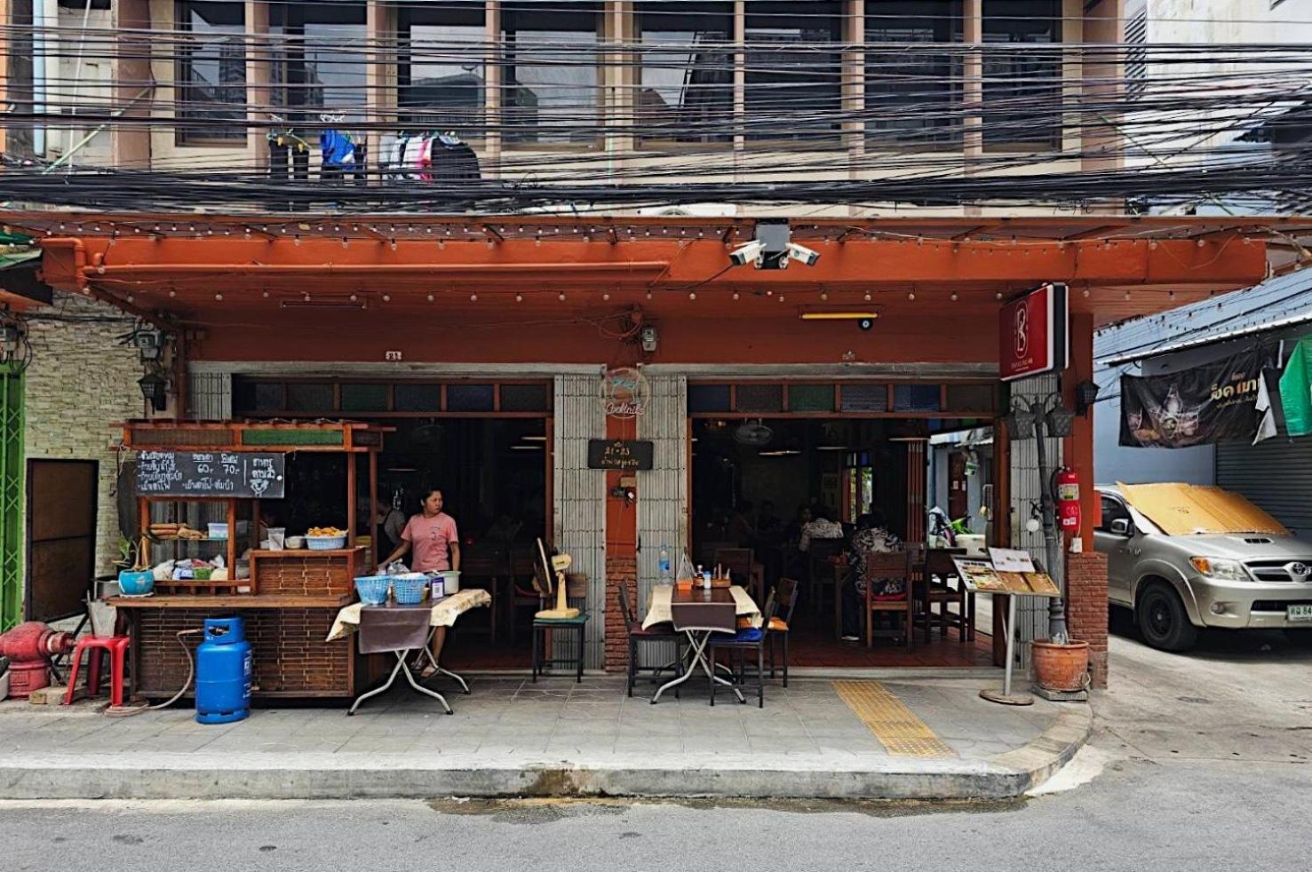 Baan Glang Soi Restaurant & Guesthouse Bangkok Ngoại thất bức ảnh