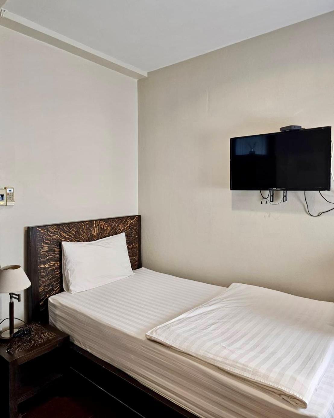 Baan Glang Soi Restaurant & Guesthouse Bangkok Phòng bức ảnh