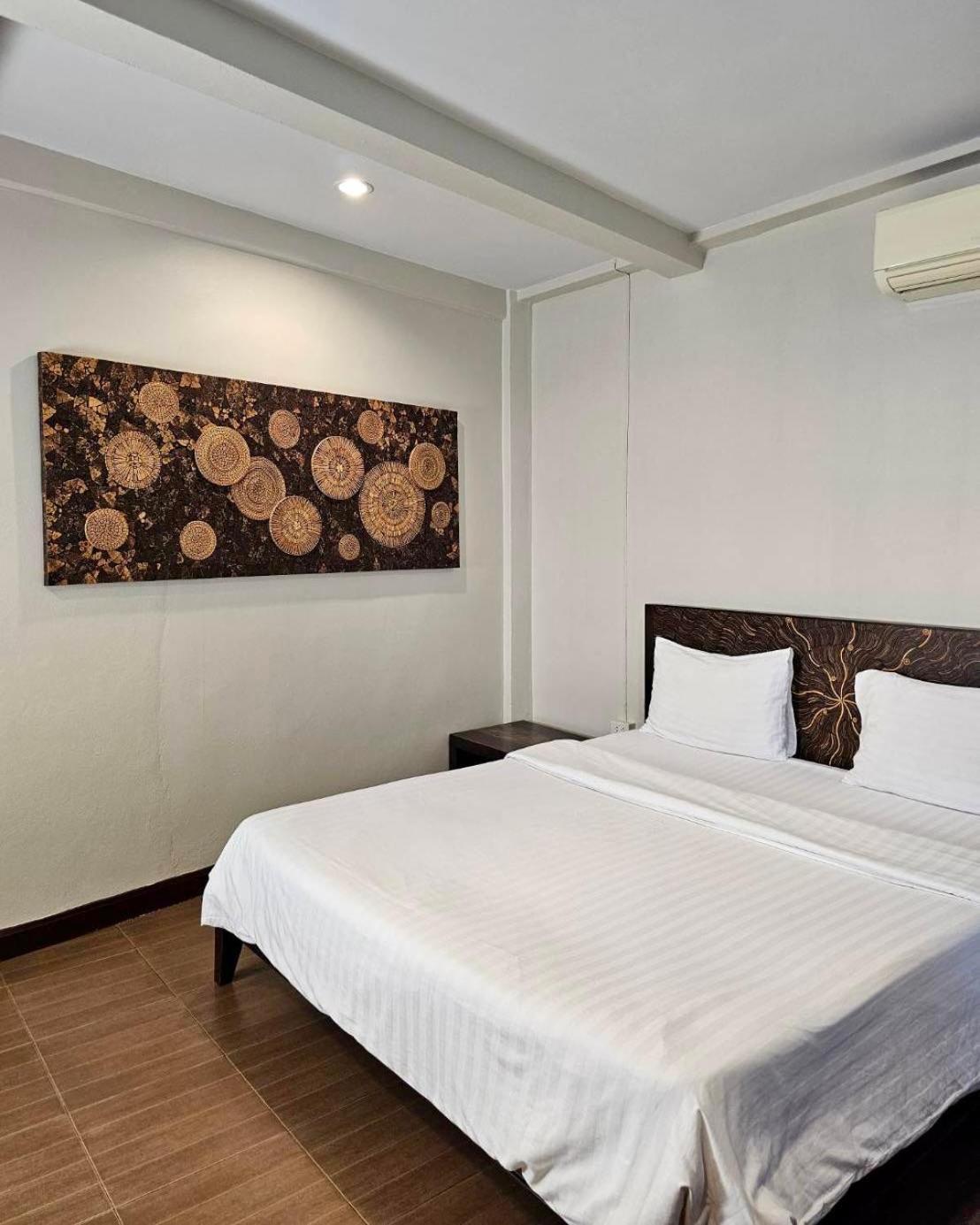 Baan Glang Soi Restaurant & Guesthouse Bangkok Phòng bức ảnh